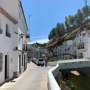 https://casa-rural-el-puente.es-andalucia.com